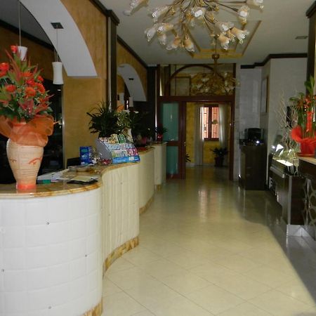 Hotel Mi.Ro. Casalnuovo Di Napoli Exteriör bild