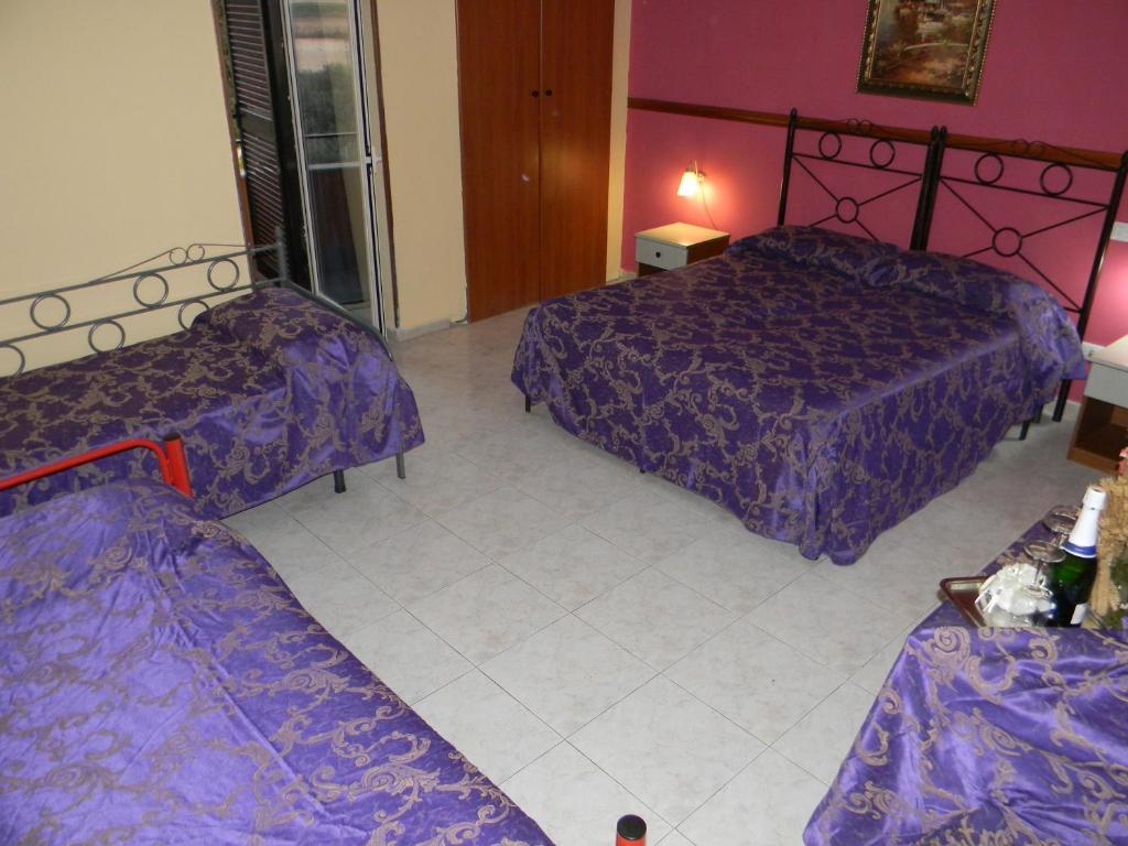 Hotel Mi.Ro. Casalnuovo Di Napoli Rum bild