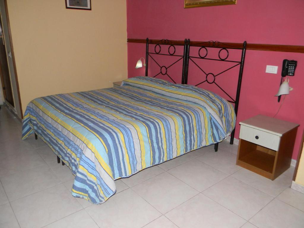 Hotel Mi.Ro. Casalnuovo Di Napoli Rum bild